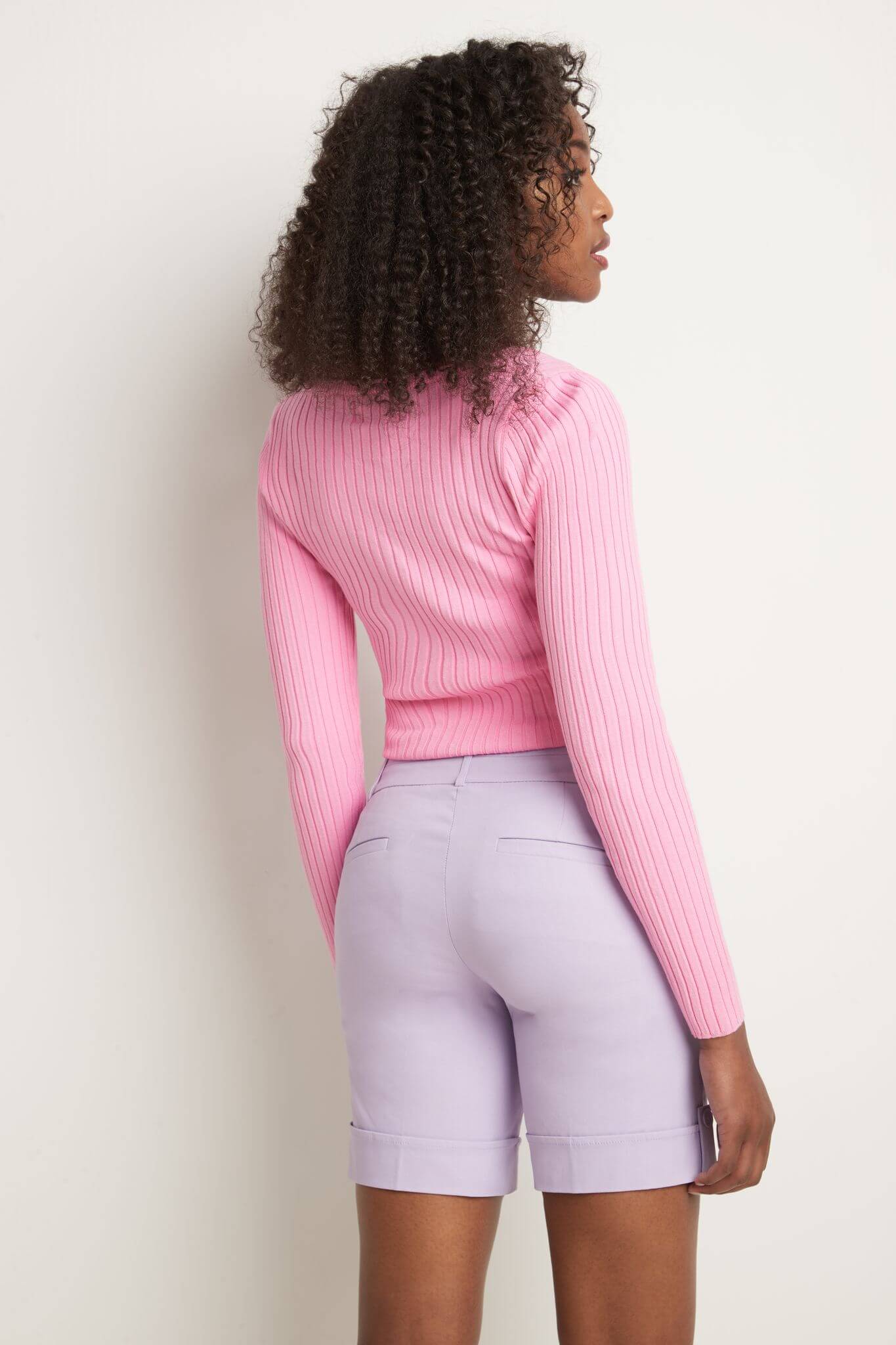 Women’s 8” Classic Shorts with Stitched Cuff