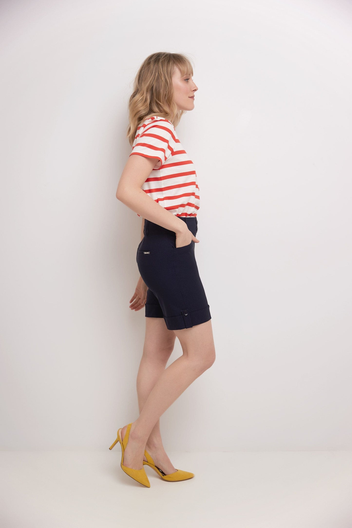 Women’s 8” Classic Shorts with Stitched Cuff