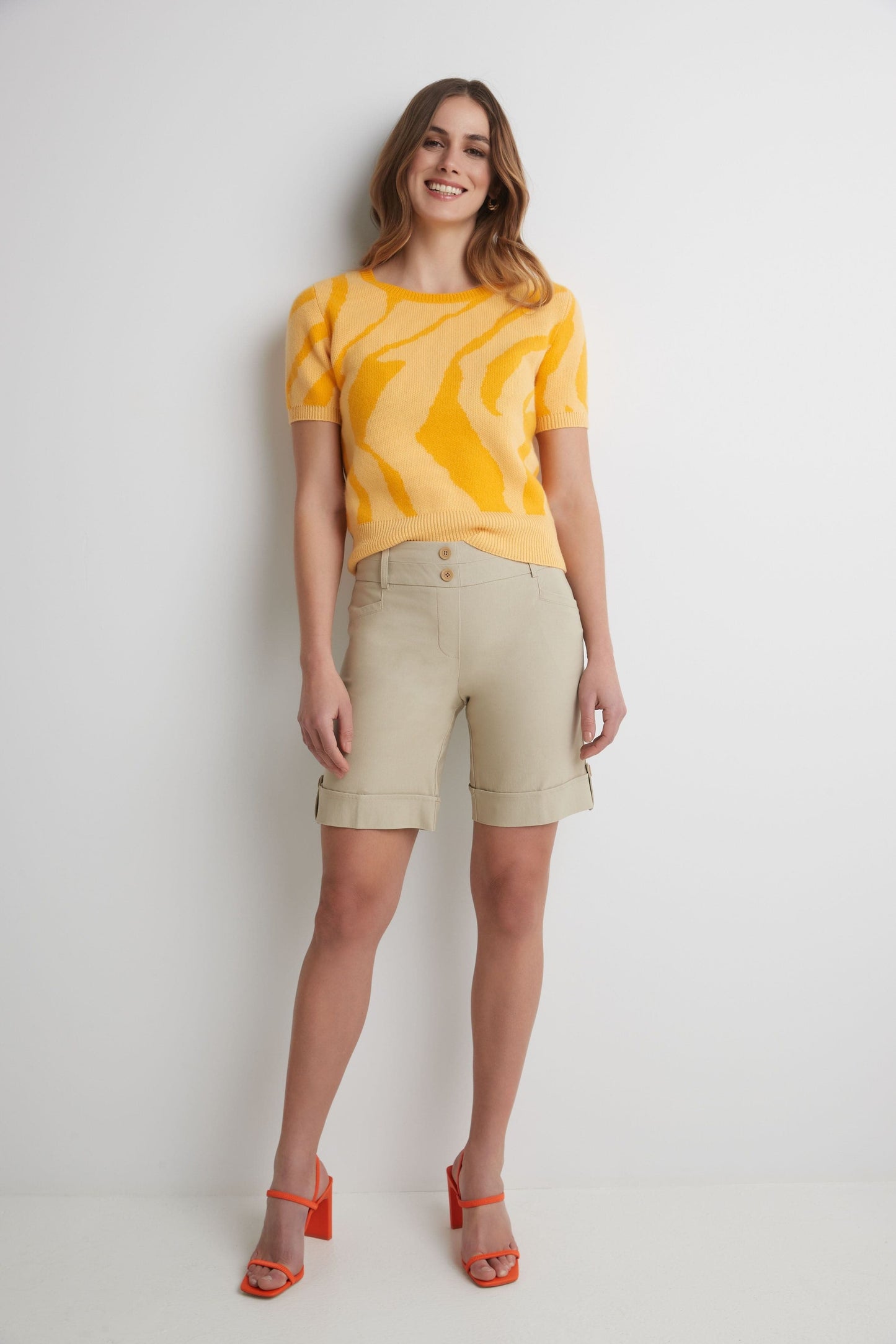 Women’s 8” Classic Shorts with Stitched Cuff