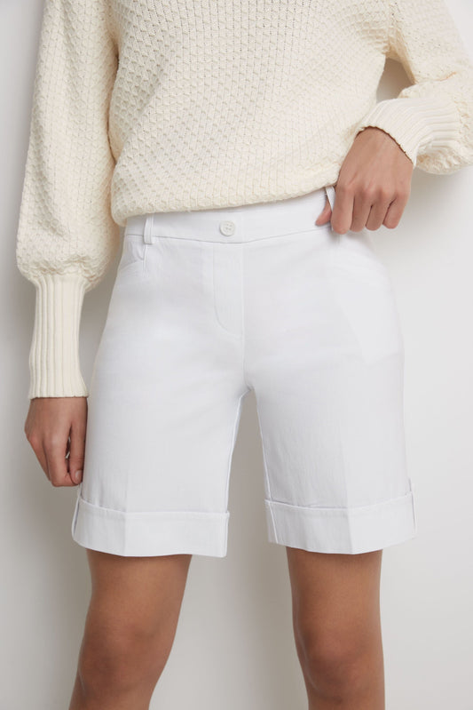 Women’s 8” Classic Shorts with Stitched Cuff
