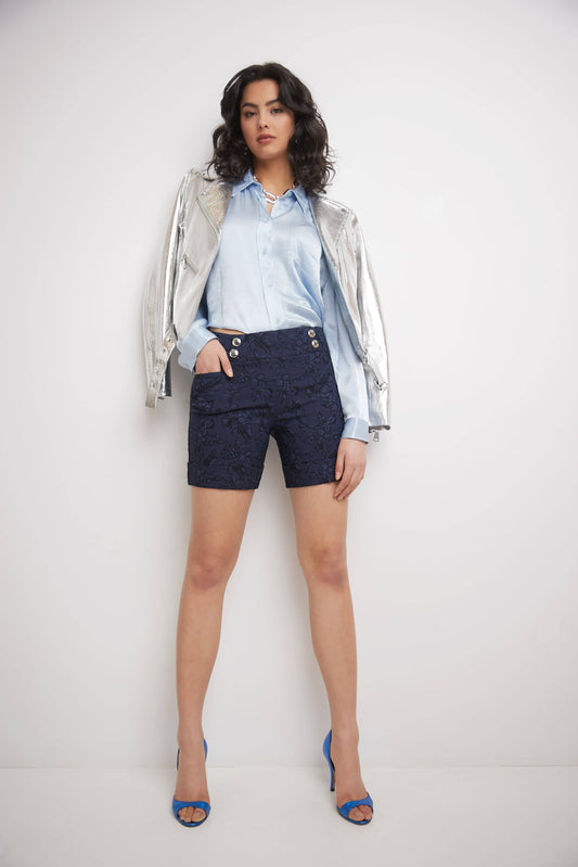 Classic 6” shorts with cuffed button detail