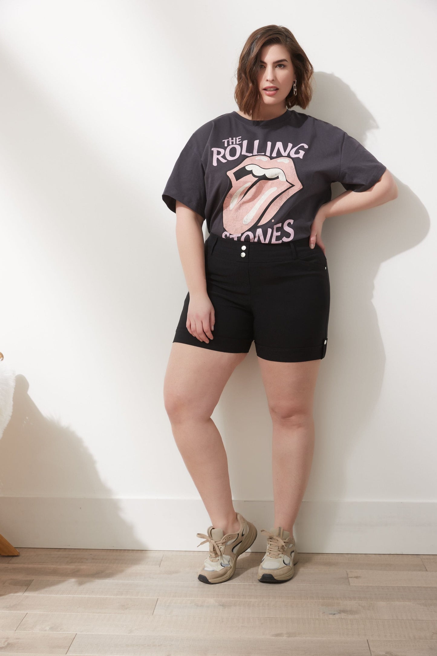 Curvy Plus Size 6” Shorts with Slimming Cuff