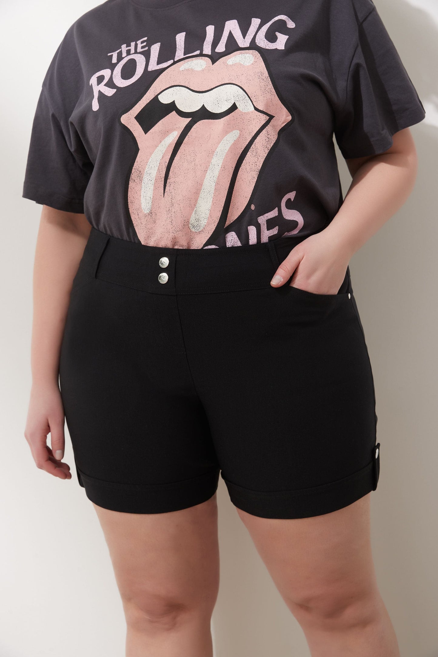Curvy Plus Size 6” Shorts with Slimming Cuff