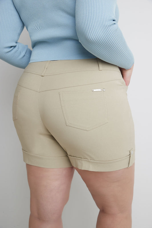 Curvy Plus Size 6” Shorts with Slimming Cuff