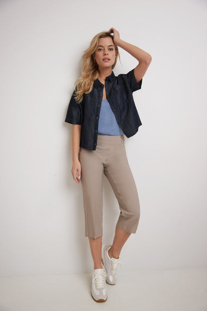 Women’s Straight Leg Capris with Chic Styling