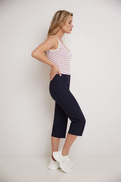 Women’s Straight Leg Capris with Chic Styling