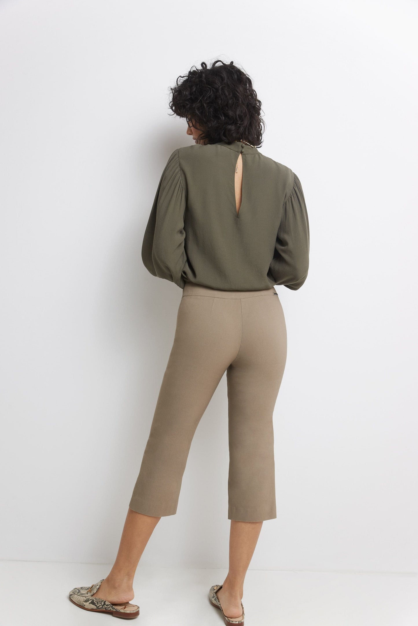 Women’s Straight Leg Capris with Chic Styling