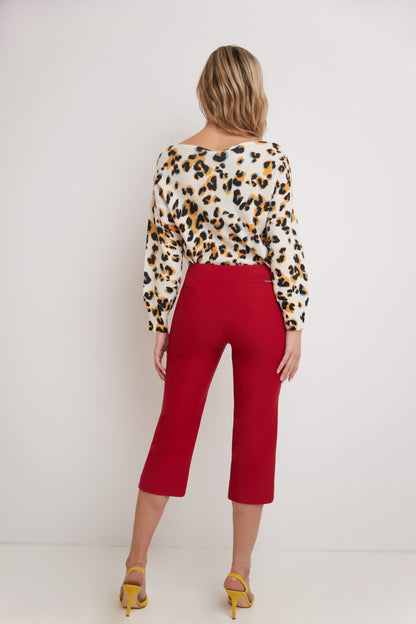 Women’s Straight Leg Capris with Chic Styling