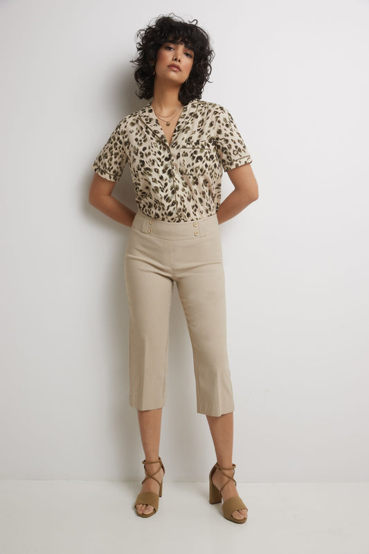 Women’s Straight Leg Capris with Chic Styling