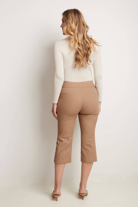 Women’s Straight Leg Capris with Chic Styling