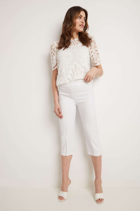 Women’s Straight Leg Capris with Chic Styling