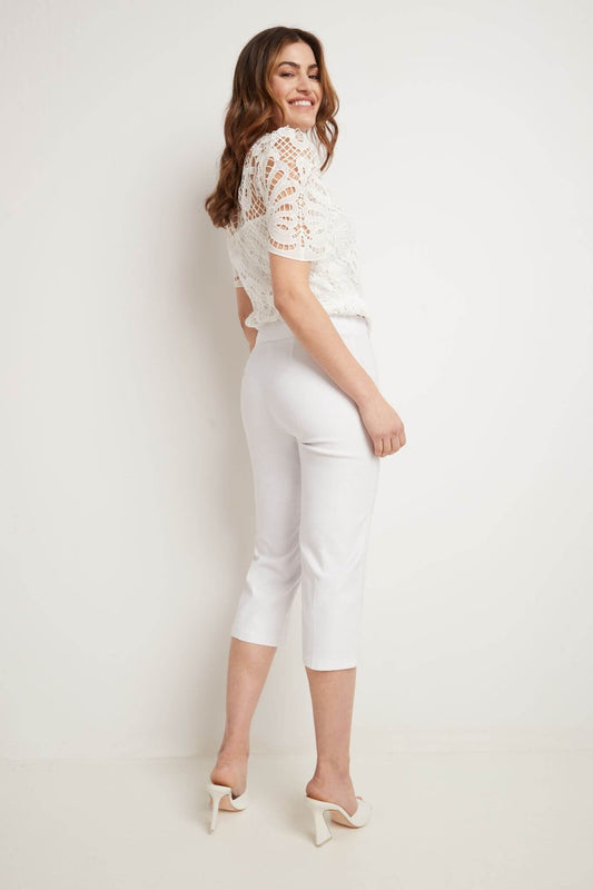 Women’s Straight Leg Capris with Chic Styling