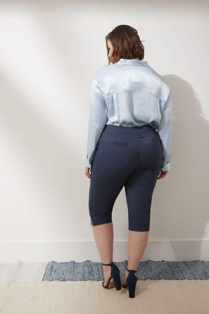 Slimming Plus Size Capris with Real Pockets