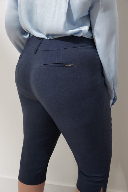 Slimming Plus Size Capris with Real Pockets