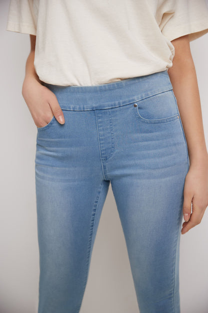 Rekucci Women's Pull-On Skinny Fit Jean Cropped Pant with Cuff