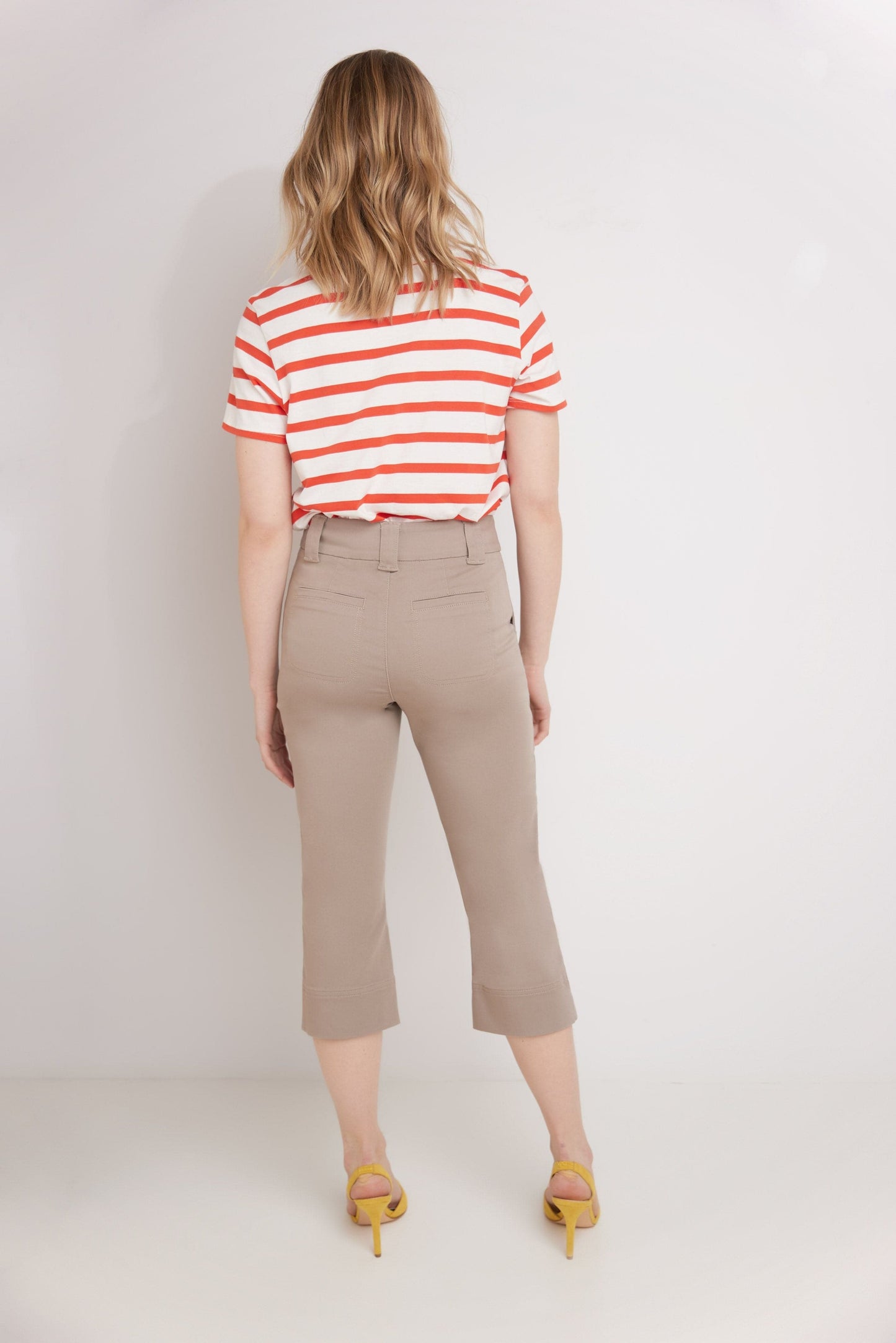 Rekucci Women's Easy Fit Jean Capri