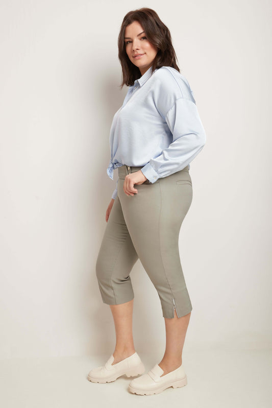 Curvy Chic Capris with Zipper Detail at the Hem