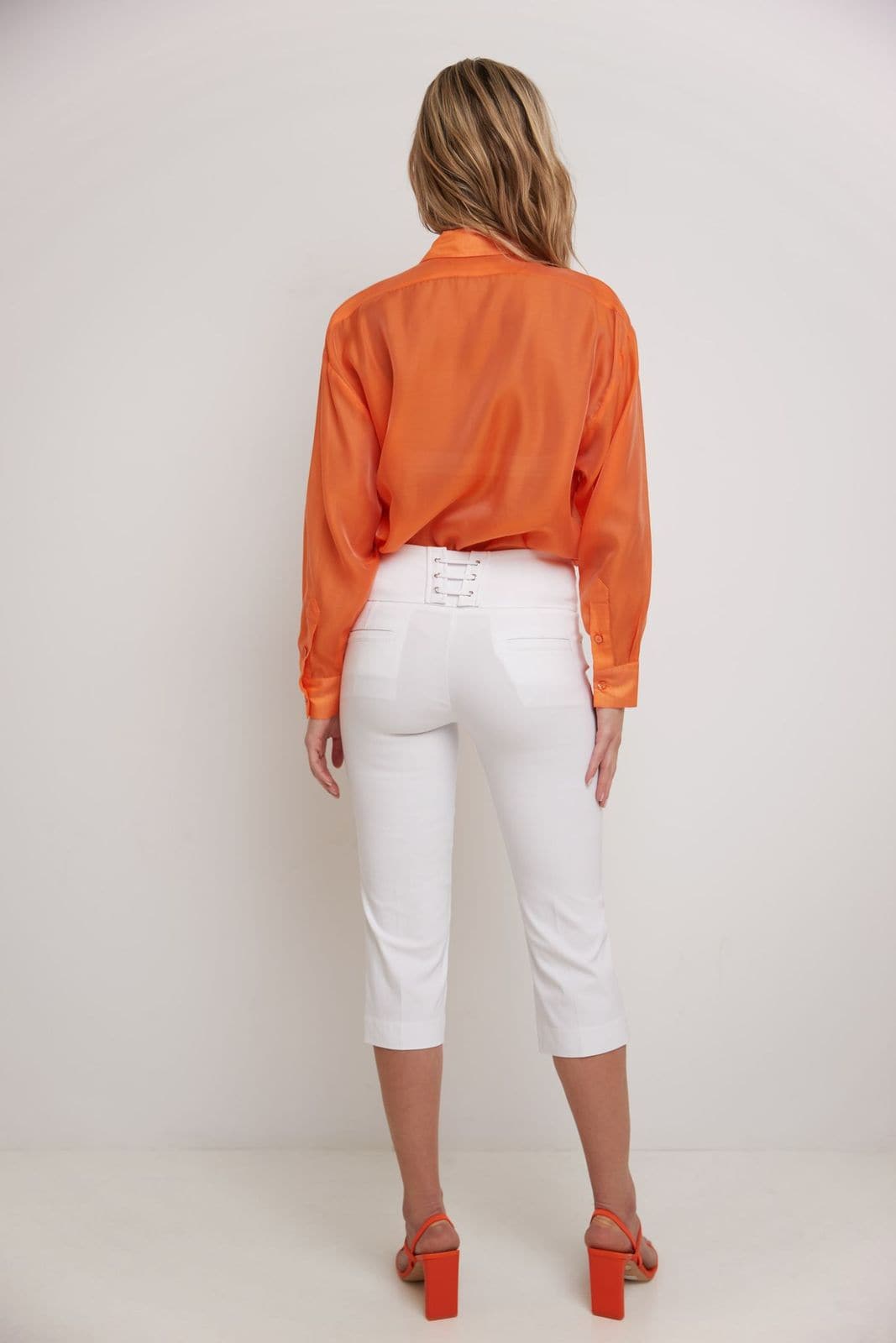 Slimming Capris with Wide Waist and Back Lacing