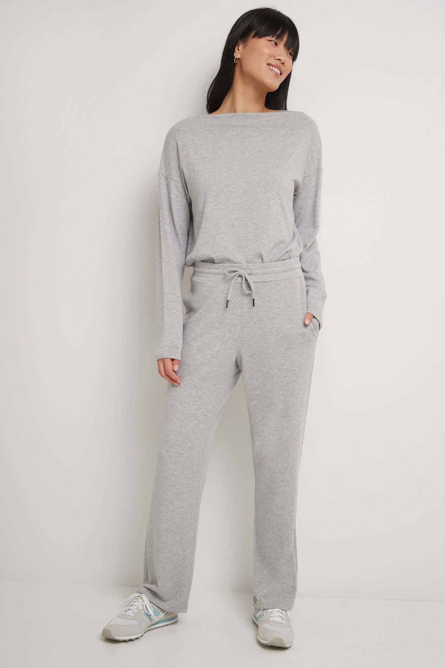 Rekucci Women's Simply Soft Straight Leg Knit Pant