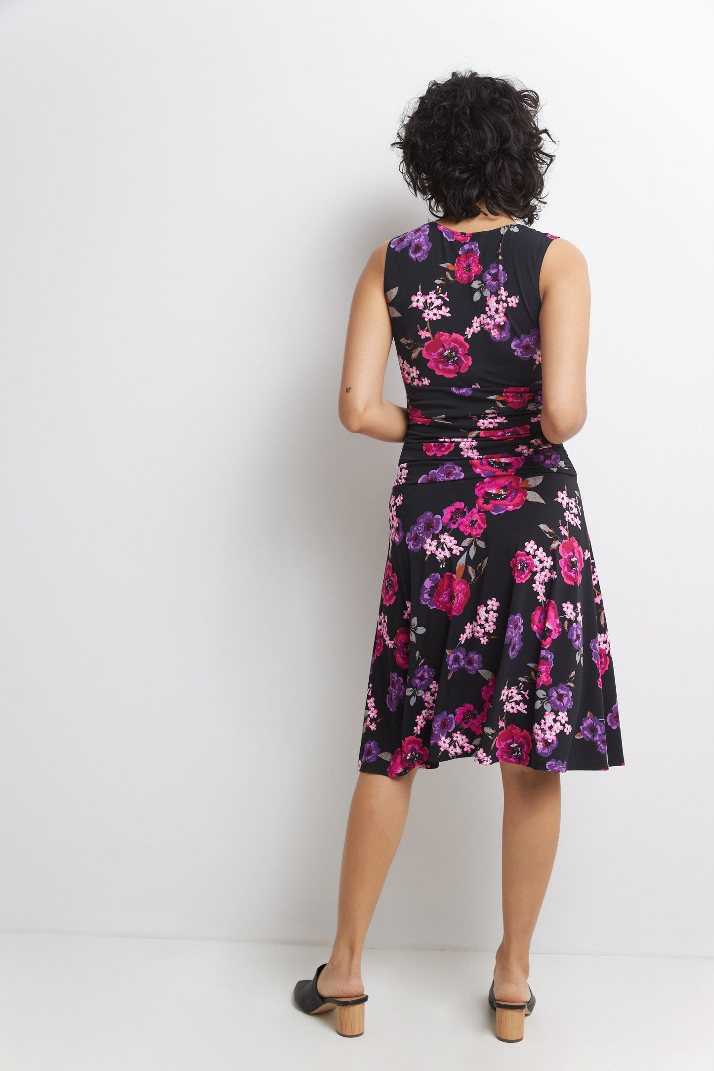 Form-Fitting Sleeveless Dress with Tummy Control