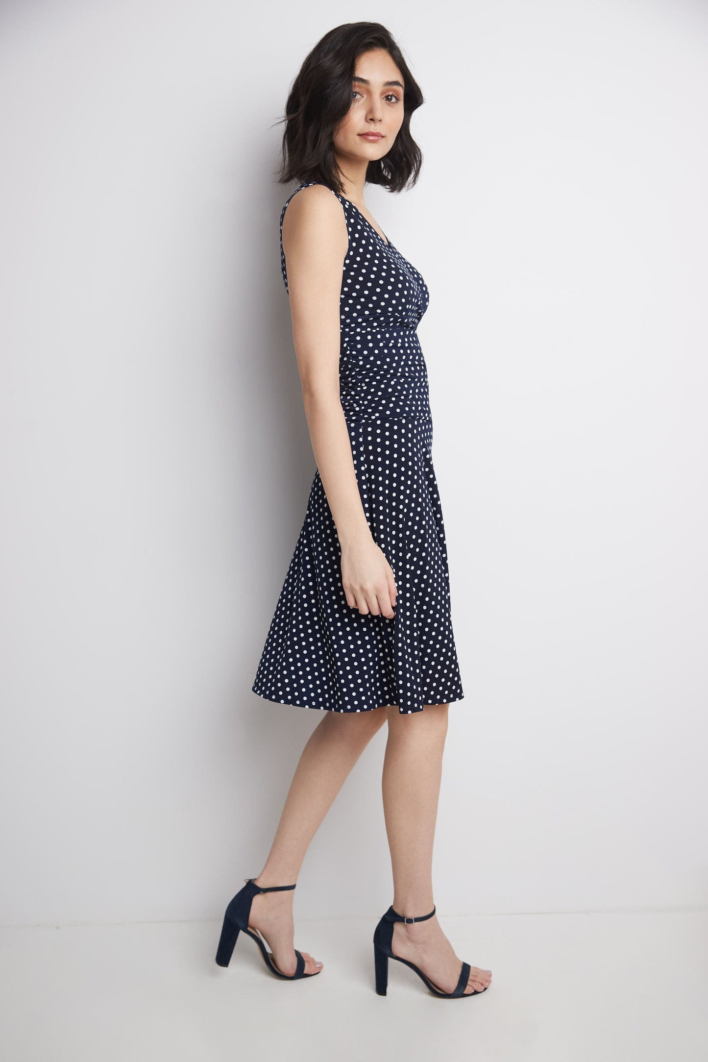Form-Fitting Sleeveless Dress with Tummy Control
